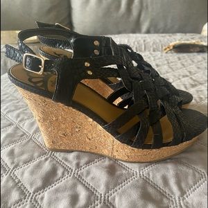 4” black platform sandals size 7